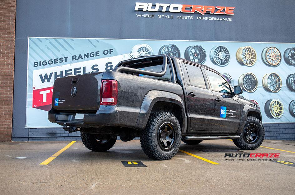 VOLKSWAGEN-AMAROK-SIX-MATTE-BLACK-FACE-WITH-GLOSS-BLACK-WINDOWS